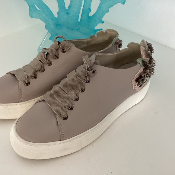 AGL TAN NEUTRAL FLORAL BEADED EMBROIDERY LEATHER SNEAKERS SHOES 7.5 - Picture 9 of 13